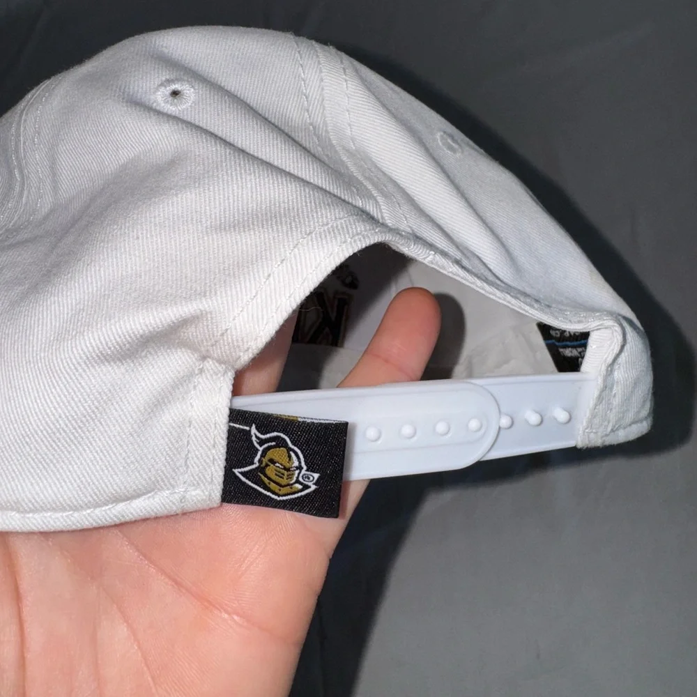 UCF KNIGHTS SNAPBACK HAT BALL CAP UNIVERSITY OF CENTRAL FLORIDA TOP OF THE WORLD
